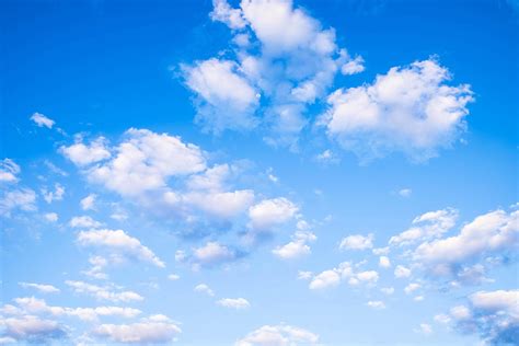 Cielo Azul Y Nubes Hermosas Foto De Stock En Vecteezy