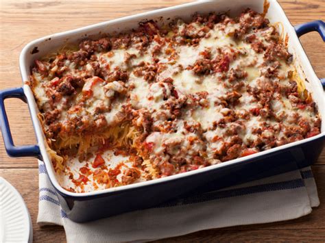 This baked spaghetti recipe is one of the best spaghetti recipes i've tried. Baked Spaghetti : Paula Deen : Food Network | Food network ...