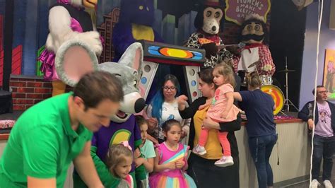 My Friend Birthday Party At Chuck E Cheese Youtube