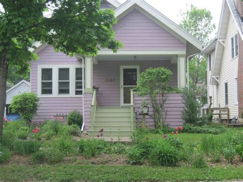 Purple Houses With Images House Exterior House Paint Exterior
