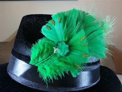 green feather irish hat pin with lucky star
