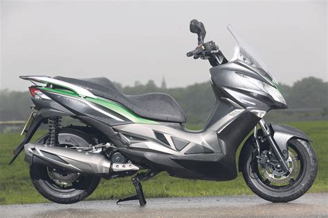 Kawasaki J300 2014 On Review Speed Specs And Prices Mcn