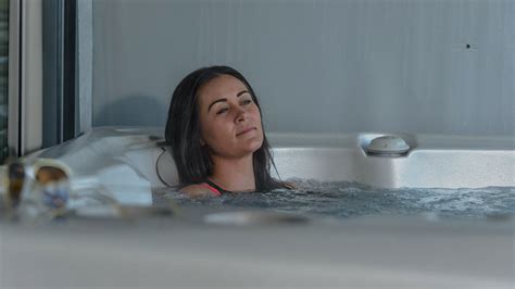 A Hot Water Bath Is Best For Reducing Diabetes And Internal Inflammation