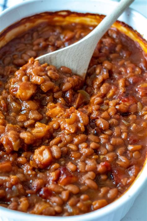 It's also easy to double the recipe if you want a quick and easy. Easy Baked Beans with Bacon and Brown Sugar - The Hungry Bluebird | Recipe in 2020 | Easy baked ...