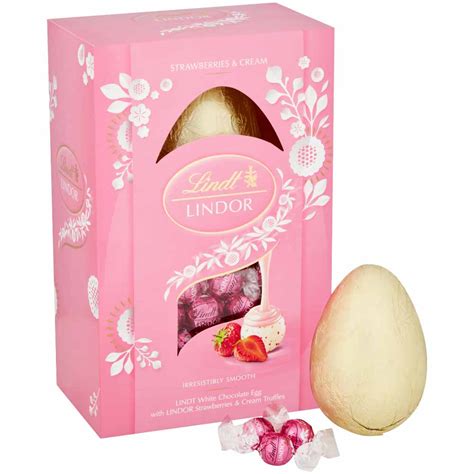 Lindor Milk Chocolate Easter Egg With Strawberries And Cream Truffles