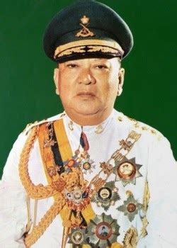 Almarhum sultan idris shah ii was born in the purple as the eldest son of a reigning sultan of perak. Kesultanan Johor: ALMARHUM SULTAN ISMAIL IBNI ALMARHUM ...