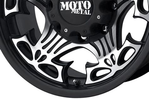 Moto Metal Mo909 Skull Gloss Black Machined Wheels Truck Rims Rims