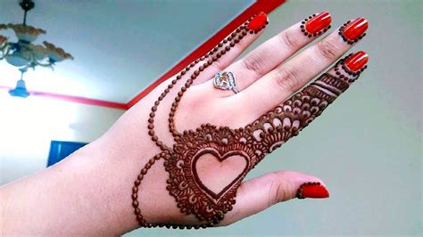 Choose pics of the type of clothes she wears… look at other designers who have that aesthetic. Jewellery Mehndi Design | Jewellery Henna Design - Naush ...
