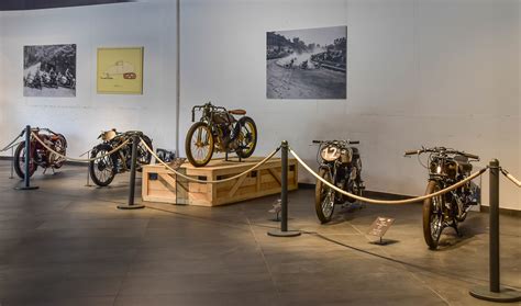 Der diamant der alpen um die orte obergurgl und hochgurgl liegt im ötztal. Motorrad-Museum Hochgurgl / Tirol Foto & Bild | österreich ...