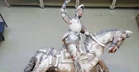 Update Botched Restoration Of 16th Century Statue Has Now Been Fixed Dusty Old Thing