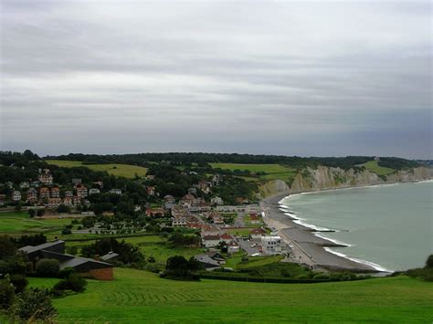 Town on the beach in Normandy, France wallpapers and ...