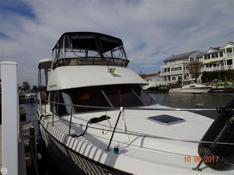 The carver 390 is a spacious and comfortable boat with a large master cabin aft suitable for a liveaboard couple or a long cruise down the icw. Carver 390 Aft Cabin 1994 for sale for $42,500 - Boats ...