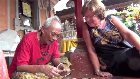 Ketut quotes eat pray love. BALI - FAMINDA visits I KETUT LIYER ("Eat, Pray & Love") again in Ubud by Hans & Fifi - YouTube