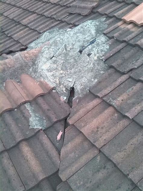 Are you wondering how you can fix your leaking roof from the inside? Repair leaking roof - Roof Design