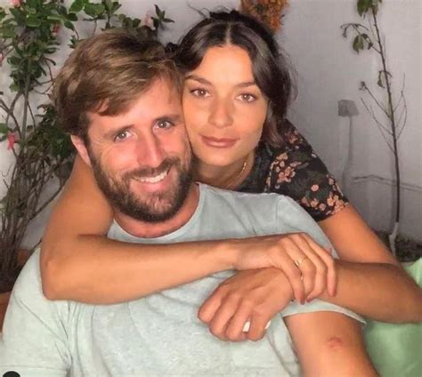 A atruz e gonçalo de câmara pereira começaram a namorar em fevereiro de 2019. Marta Faial grávida de gémeos
