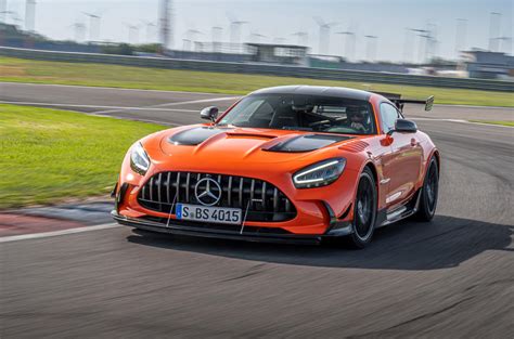 Cars 2021 → follow the new automotive innovations 2021! Top 10 best hardcore sports cars 2021 | Autocar