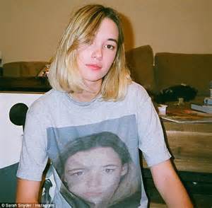 Jaden Smiths Girlfriend Sarah Snyder Defiantly Wears T Shirt With Her Mugshot On It Daily