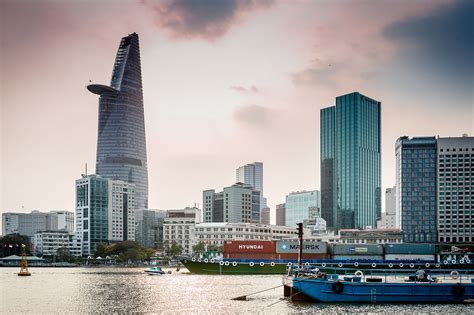 Governments track it to make decisions on economic policy, which can affect its citizens directly. Vietnam Aims to Boost GDP per Capita to $6,500 by 2030 ...