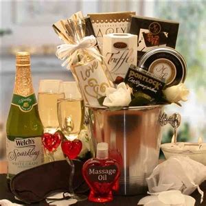 Even if you're shopping up to the last minute, you don't have to fret about getting her your gift on time. Deluxe Romantic Evening For Two Gift Basket | Couples Gift ...