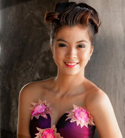 Pretty Filipina Girls Your Dream Date La Salle Scandal Ous Beauty Pretty Girls Of Dlsu