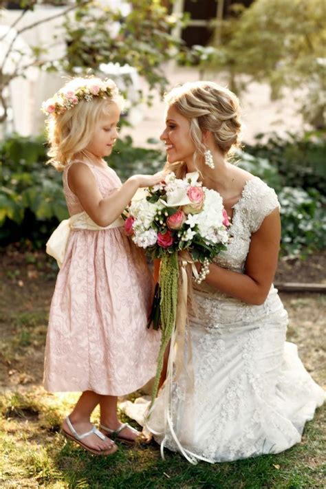 36 Cute Wedding Photo Ideas Of Bride And Flower Girl Flower Girl Pictures Flower Girl Photos