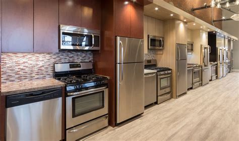 Miele's 'brilliant white' kitchen package. Jenn-Air vs. Bosch Stainless Kitchen Appliance Packages ...