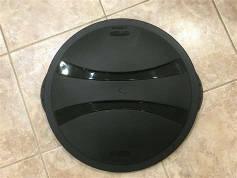 Rubbermaid Roughneck Round Trash Can Lid 32 Gallon
