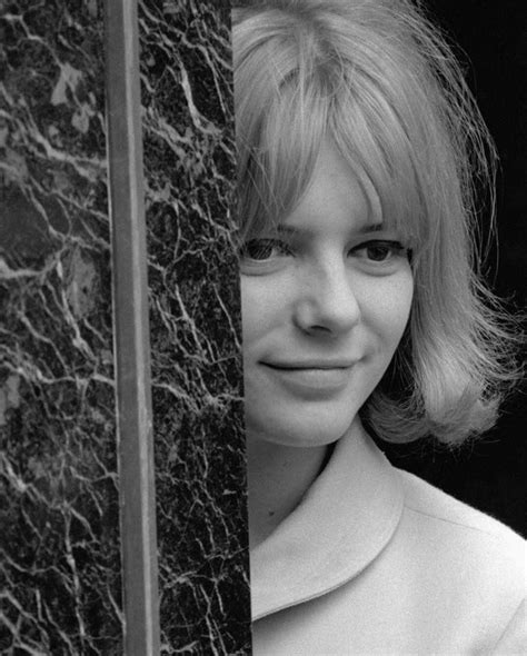 france gall isabelle gall 60s models french pop french beauty monochrome singer actresses