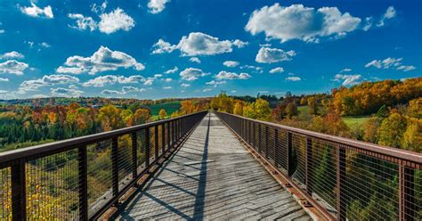 50 Essential Fall Day Trips From Toronto
