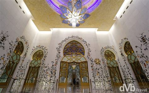 Interior Of The Sheikh Zayed Grand Mosque Abu Dhabi Uae Worldwide
