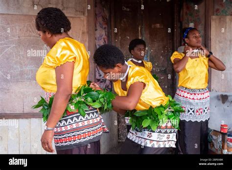femmes fidjiennes banque de photographies et d images à haute résolution alamy
