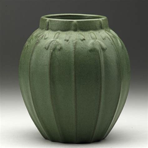Grueby Pottery Matte Green Raised Leaves Squat Vase Sep 26 2020