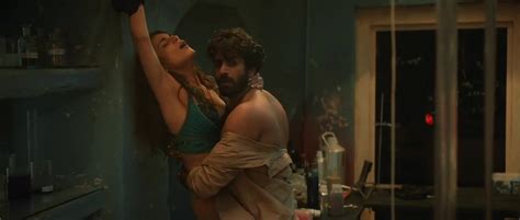 Nude Video Celebs Radhika Madan Sexy Saas Bahu Aur Flamingo S E