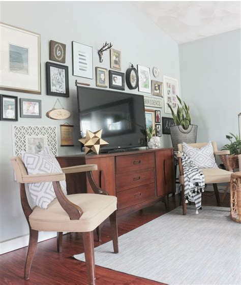 5 Must Have Tools and Tips For Hanging a Gallery Wall (And our New Living Room Paint Color ...