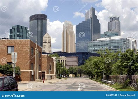 Minneapolis Downtown City Skyline Street Stock Image Image Of Upright