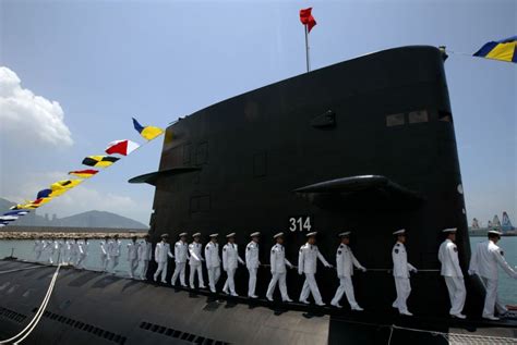 How Chinas First Nuclear Missile Submarine Was A Total Failure The