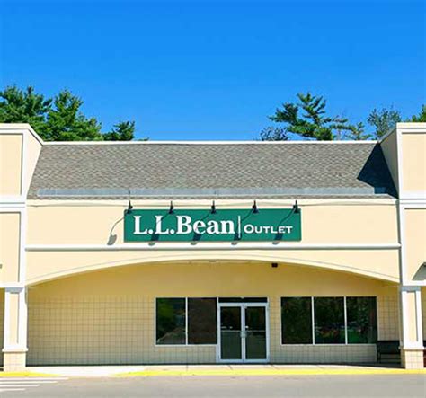 L.L.Bean Outlet Store - Lafayette Crossing - North Hampton, NH 03862