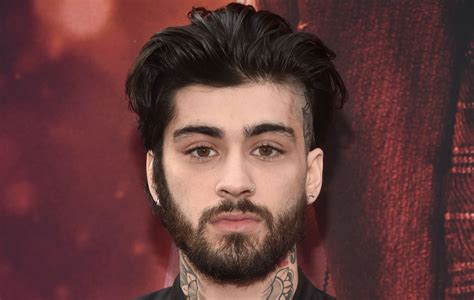 british pakistani singer zayn malik says he loves india and fans can t keep calm