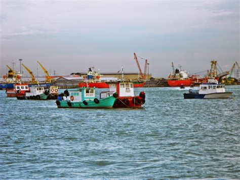 Jabatan laut malaysia (jlm) tidak bertanggungjawab terhadap sebarang kerugian atau kehilangan yang disebabkan oleh penggunaan. Budak Letrik: Kembara Trans Sumatra (Part 9) : Tanjung ...