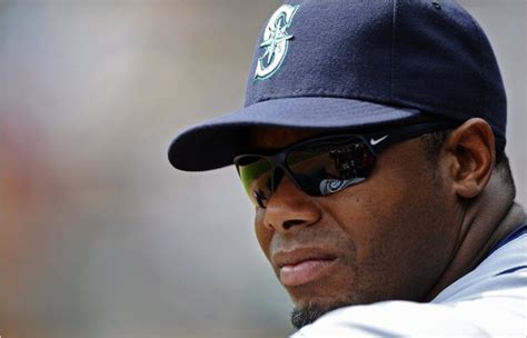 Ken Griffey Jr Retires After 22 Seasons The New York Times