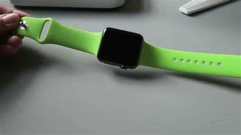 You can make it look like a different accessory each day you put it on because the band can change the look of the apple watch, dozens of watchband makers have cropped up, all with hopes of getting you to sport their. Apple Watch 42mm Space Grey / Gray Aluminium Face with ...