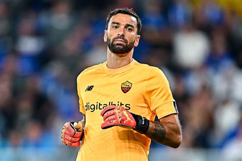 Rui Patricio Thanks Roma Fans For Away Support In Win Over Sampdoria