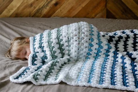 Gender Neutral Crochet Baby Blanket Pattern Make And Do Crew
