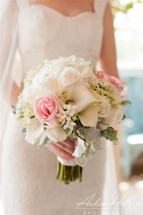 18 Most Beautiful Calla Lily Wedding Bouquets R And R💐