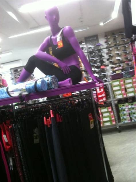 For tonight's episode we will be taking a look at william afton aka the purple guy from fnaf. Well... at least he is doing something different... right ...