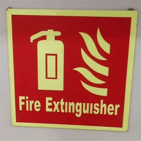 Rectangular Night Glow Red Fire Extinguisher Safety Sign Board