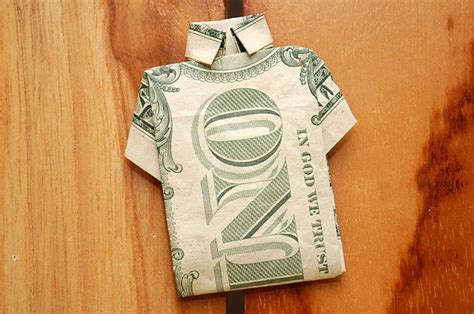 How To Make A Shirt Out Of A One Dollar Bill 8 Steps Dollar Bill