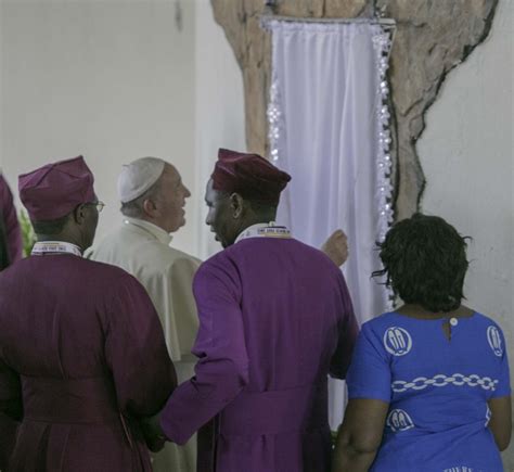Popes Visit To Anglican Martyrs Shrine Church Of Uganda