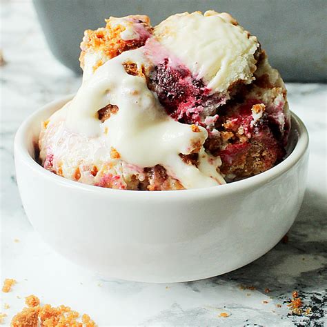 Blackberry Cheesecake Ice Cream Recipe With Biscoff Swirl Chenée Today