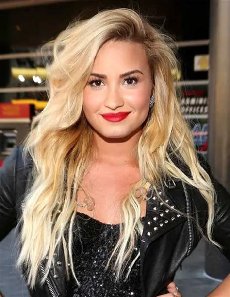 Top 32 Demi Lovatos Hairstyles And Haircut Ideas For You To Try